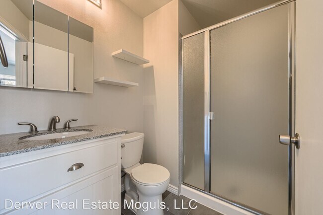 Building Photo - 2 br, 2.5 bath House - 9575 Coal Mine Ave  #A