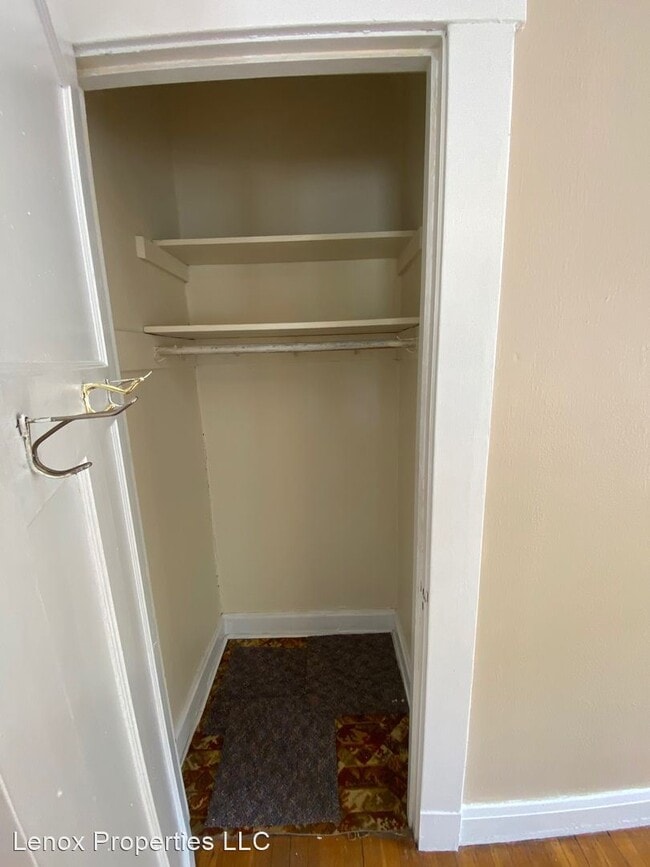 Building Photo - 4215 Grand Ave