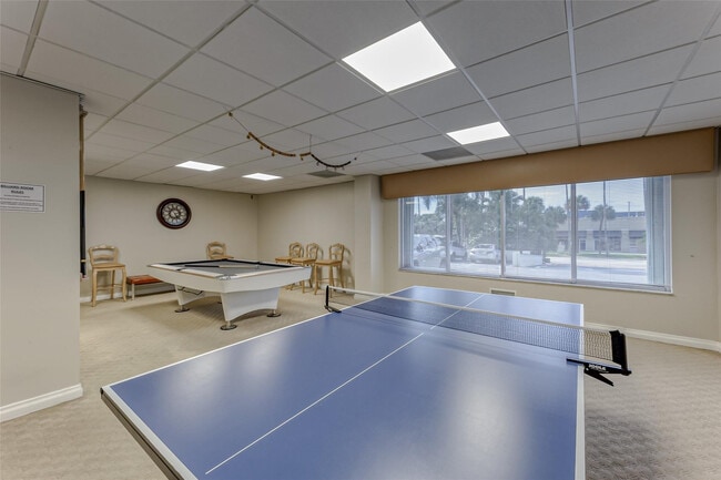 Building Photo - 3900 Galt Ocean Dr