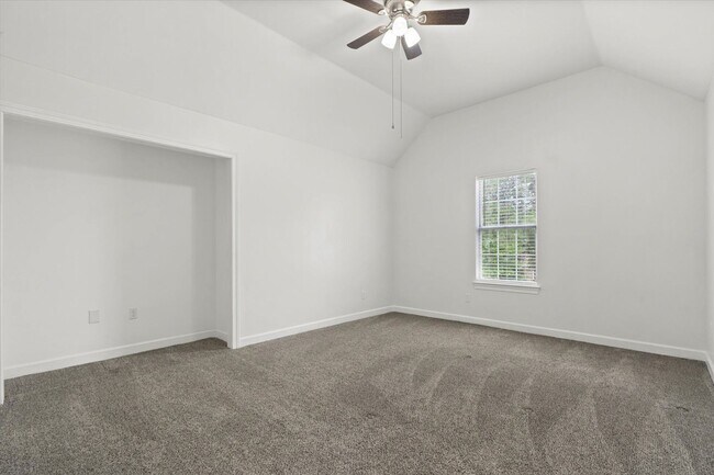 Building Photo - 1009 Pinemont Dr
