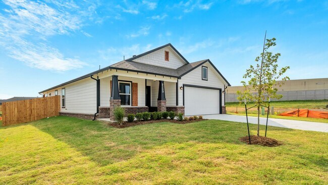 Building Photo - 3 Bed | 2 Bath in Owasso!
