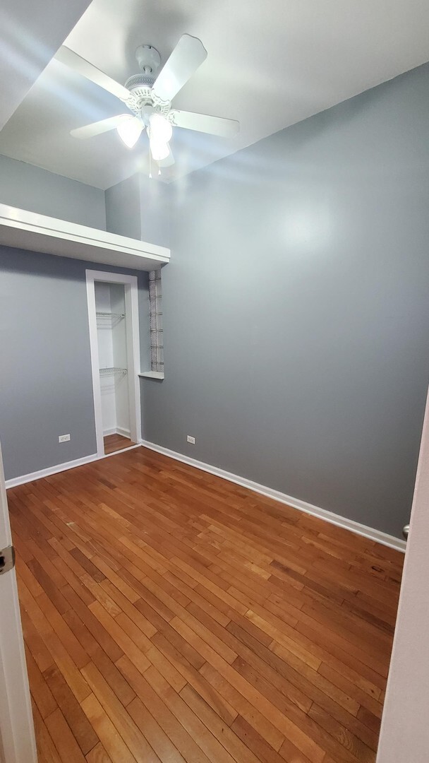 Building Photo - 1337 N Greenview Ave