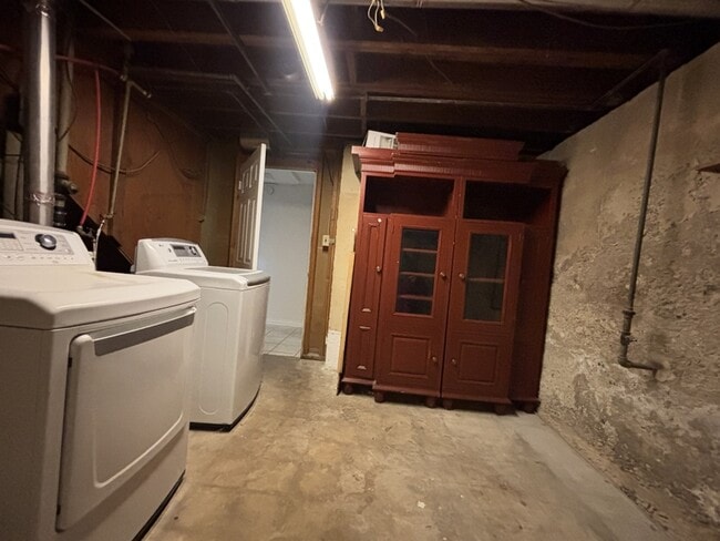 Building Photo - 416 Cornell Dr