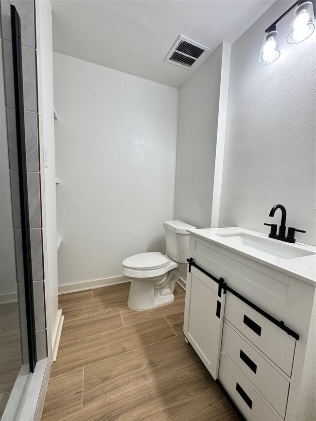 Building Photo - 10002 Knoboak Dr