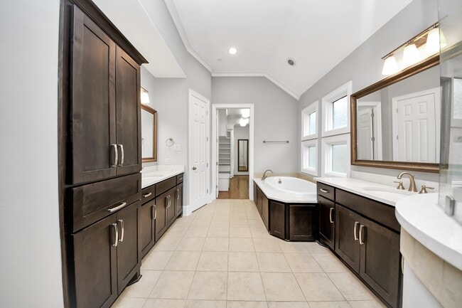 Building Photo - 12790 Yorkstone Dr