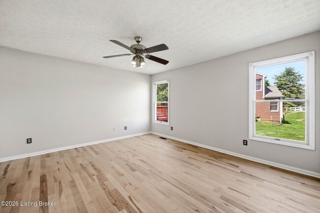 Building Photo - 4029 Orchard Lake Dr