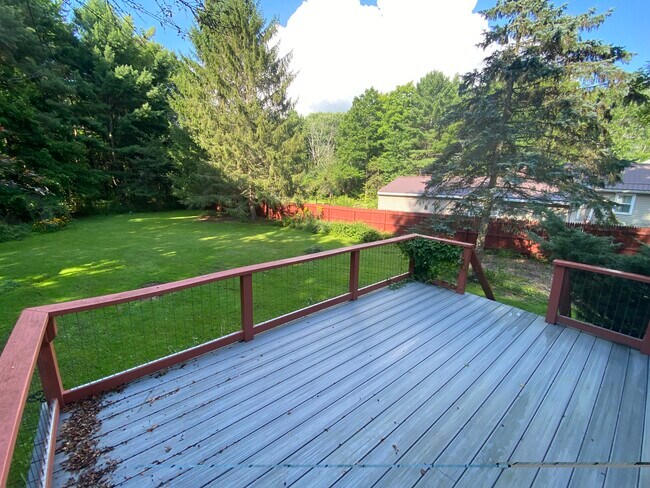 Building Photo - 376 Snyder Hill Rd