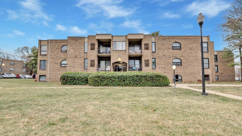 Building - 20 Silverwood Cir