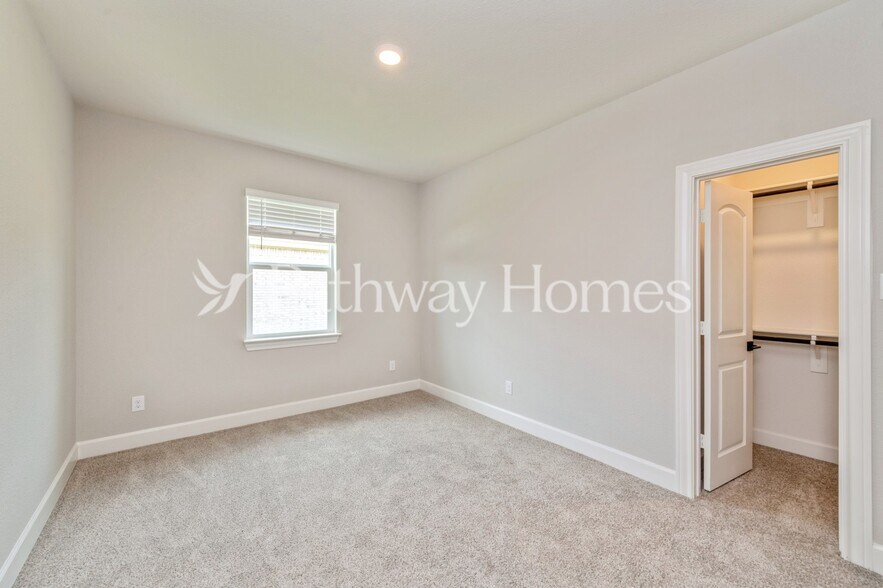 Building Photo - 620 Brookside Dr