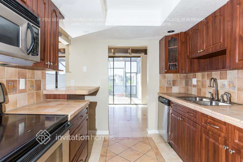 Building Photo - 1314 SW 131st Pl Cir E