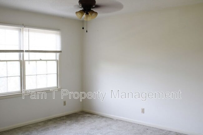 Building Photo - 455 Mall Blvd