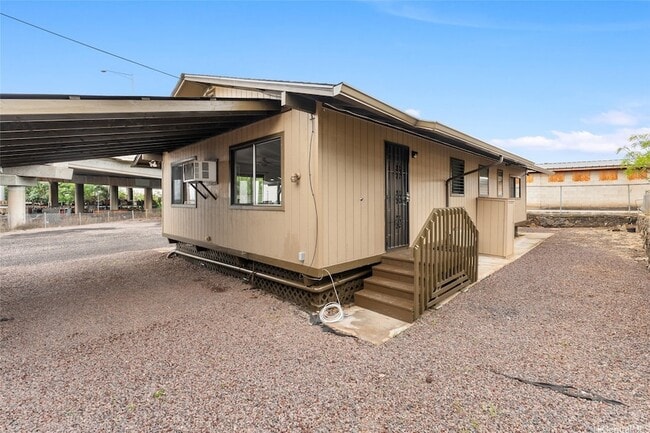 Building Photo - 667 Kamehameha Hwy