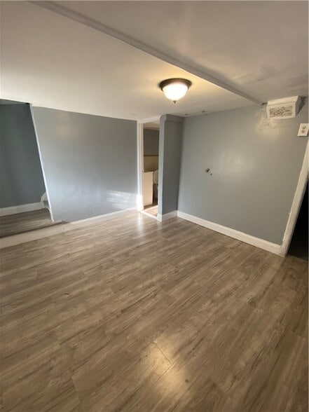 Building Photo - 908 North Ave