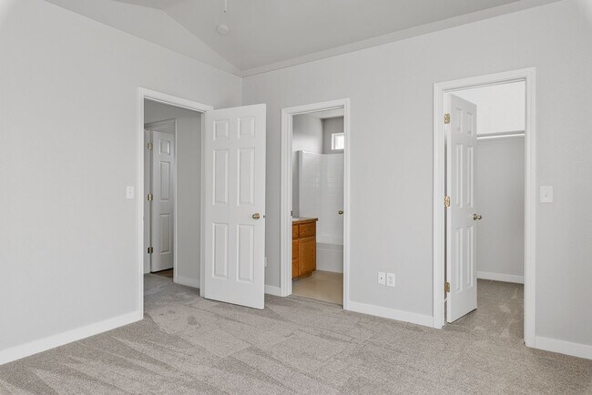 Building Photo - Welcome to Star! Great location 3 bed 2.5 Bath