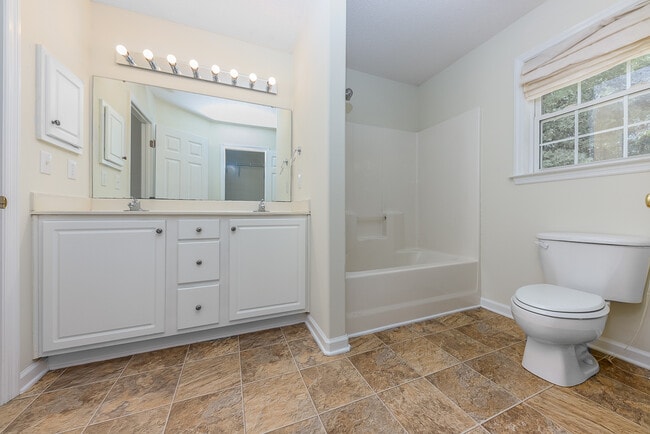 Building Photo - 212 Derby Park Ave