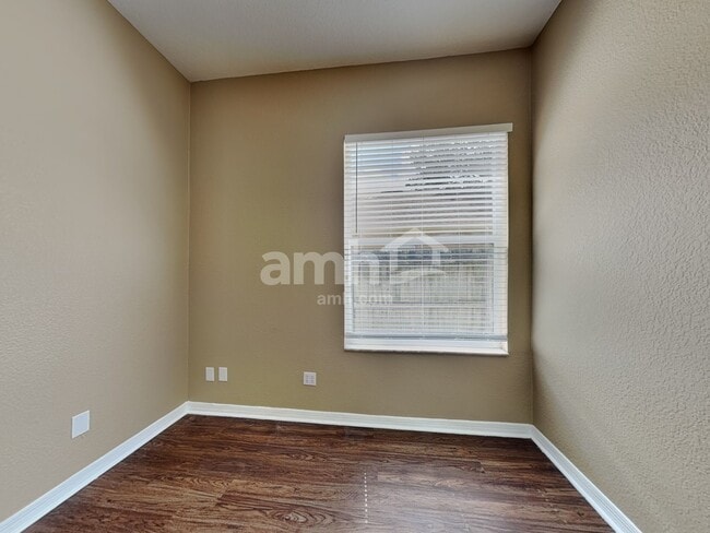 Building Photo - 1591 Crawford Dr