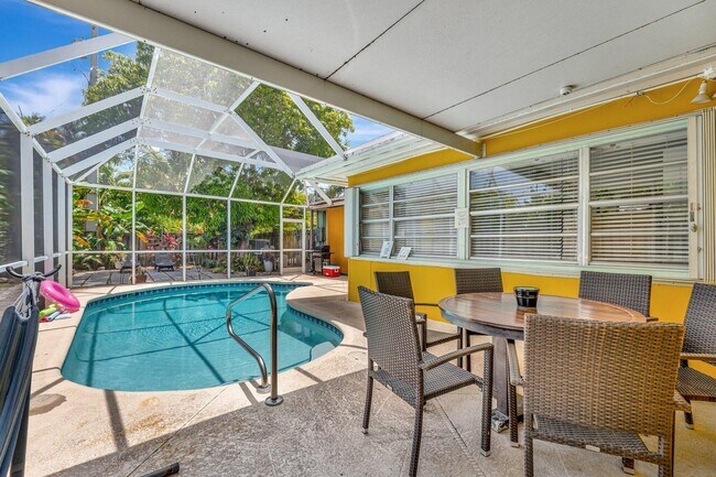 Building Photo - 1246 Johnson St