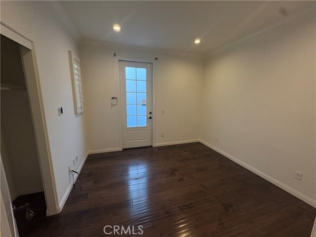 Building Photo - 865 Sunset Pl