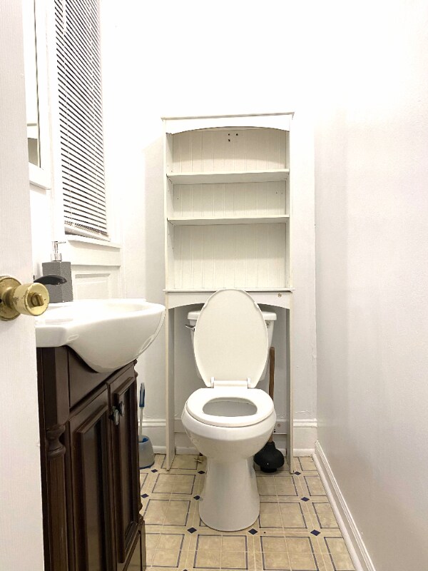 Building Photo - 5527 N Palethorp St