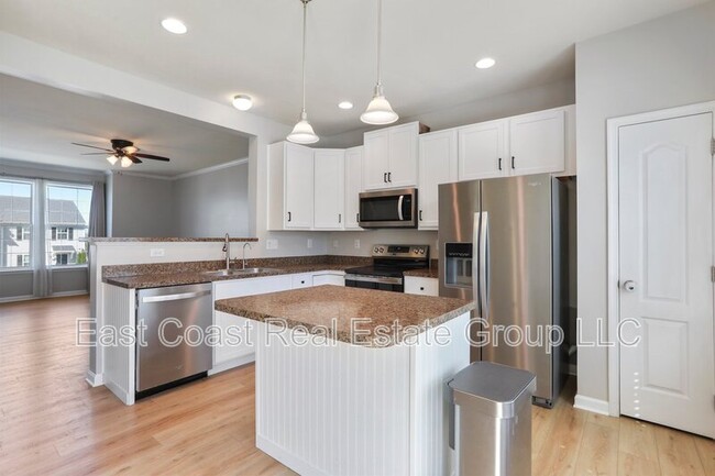 Building Photo - 15 Britania Ct