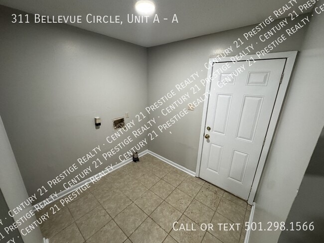 Building Photo - 311 Bellevue Cir
