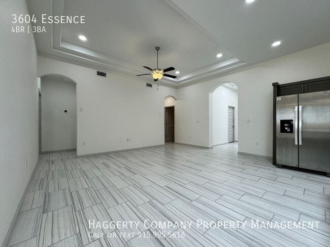 Building Photo - 3604 Essence-
