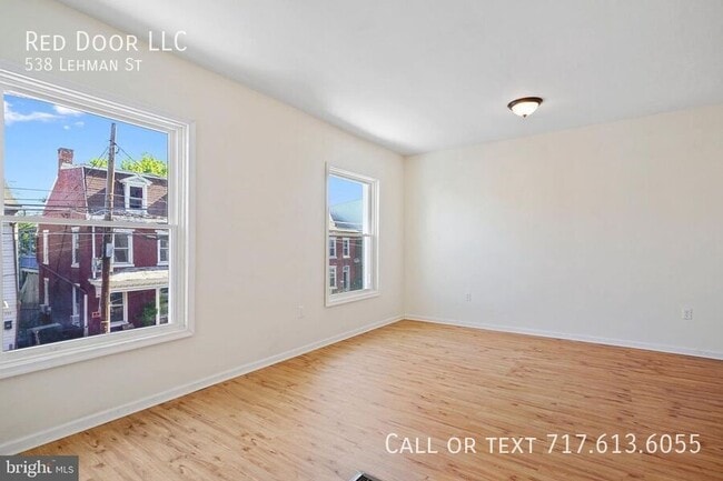 Building Photo - 538 Lehman St