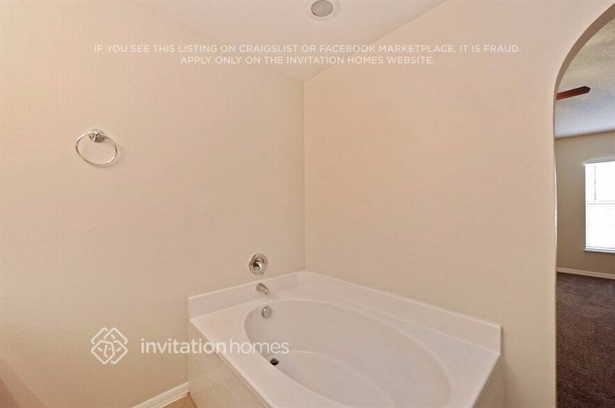 Building Photo - 10442 Fly Fishing St