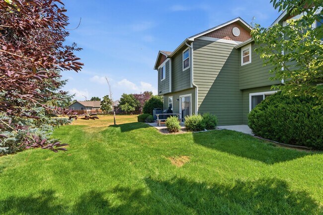 Building Photo - 802 Waterglen Dr