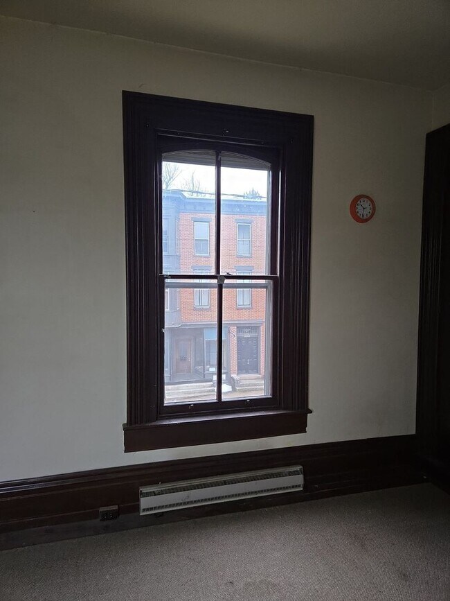 Building Photo - SOLD 5/15/26-127 Lincoln Way W