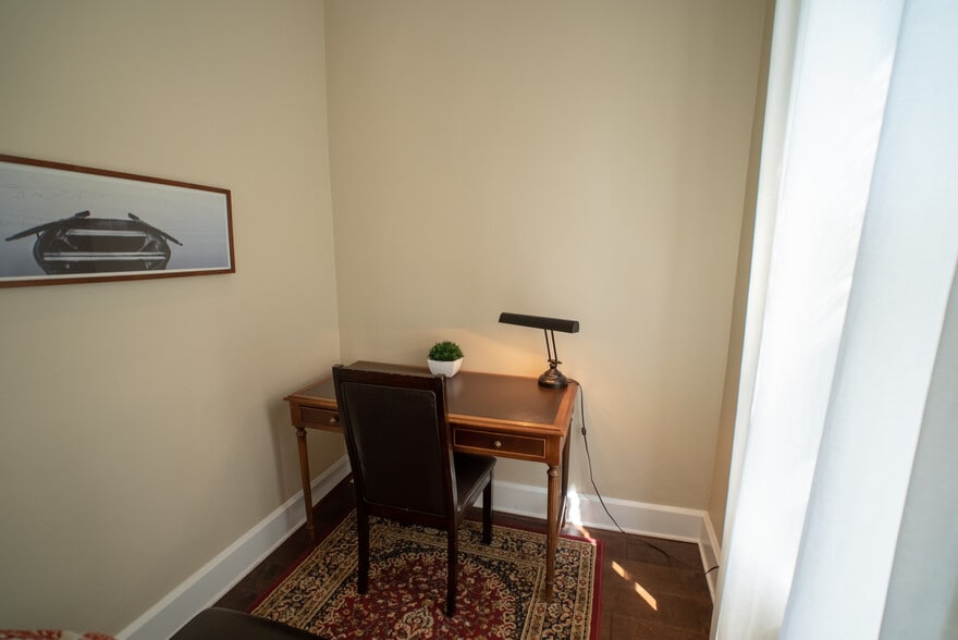 Building Photo - 3238 N Hoyne Ave