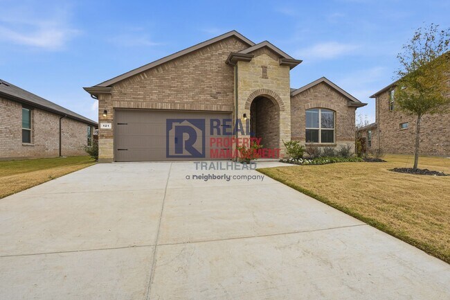Building Photo - Well-Designed 4 Bedroom Single-Story