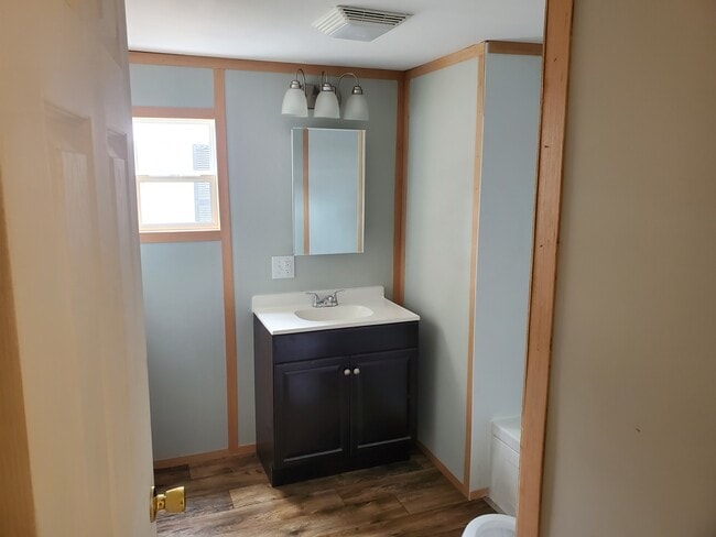 Building Photo - 4270 E Montpelier Pike