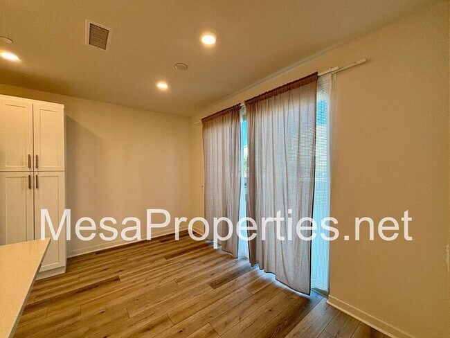 Building Photo - 3550 E Pollock St