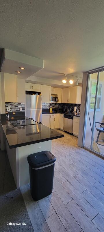 Building Photo - 84 Pukihae St