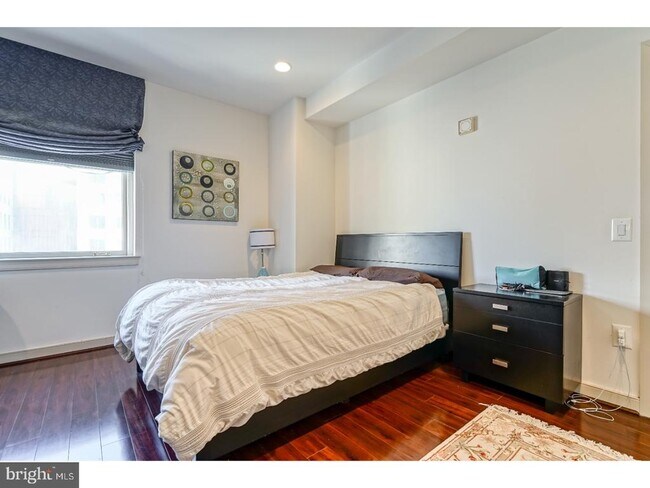 Building Photo - 111 S 15th St