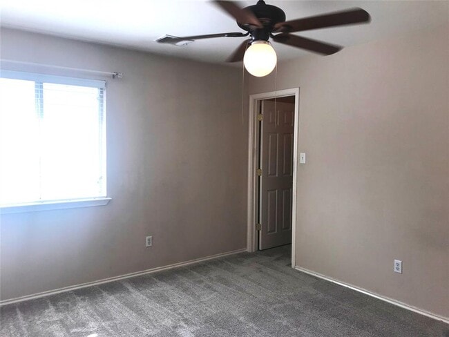 Building Photo - 11321 Fletcher Hall Ln