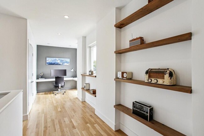 Building Photo - 608 McGruder St NE