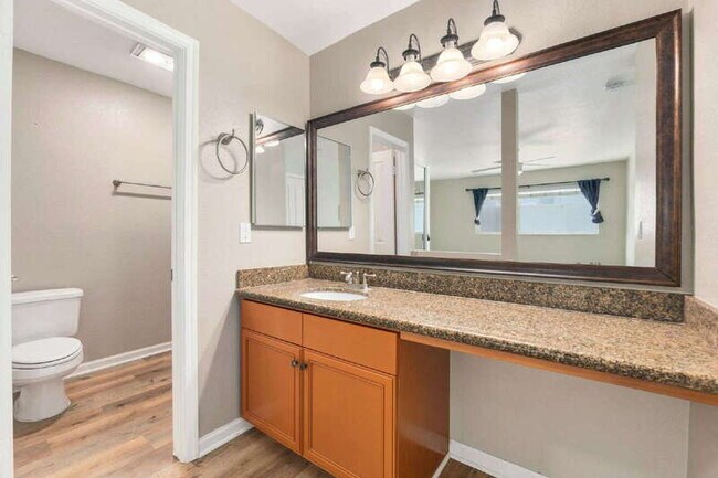 Building Photo - 6750 Beadnell Way