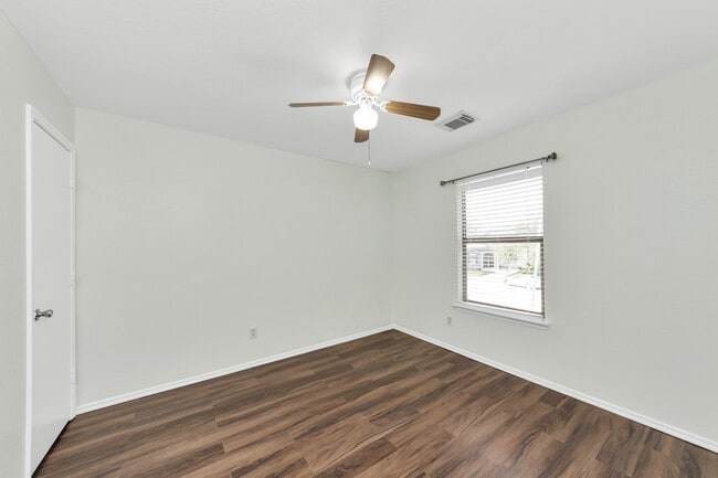 Building Photo - 2610 Skyview Shadows Ct