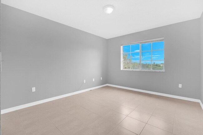 Building Photo - Modern Living in Miramar – 2 Bed/2 Bath Co...