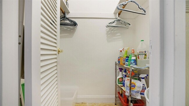 Building Photo - 4250 Galt Ocean Dr