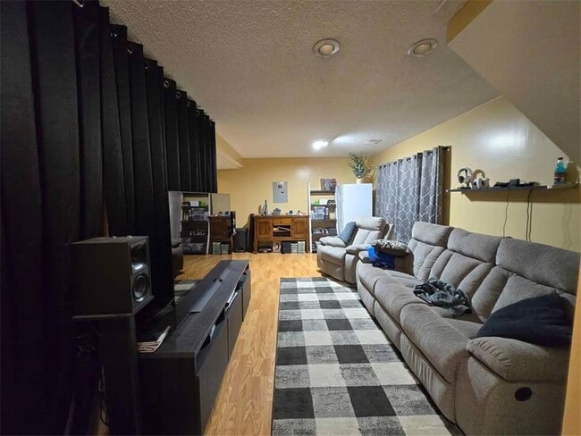 Building Photo - 161 Sunflower Ln