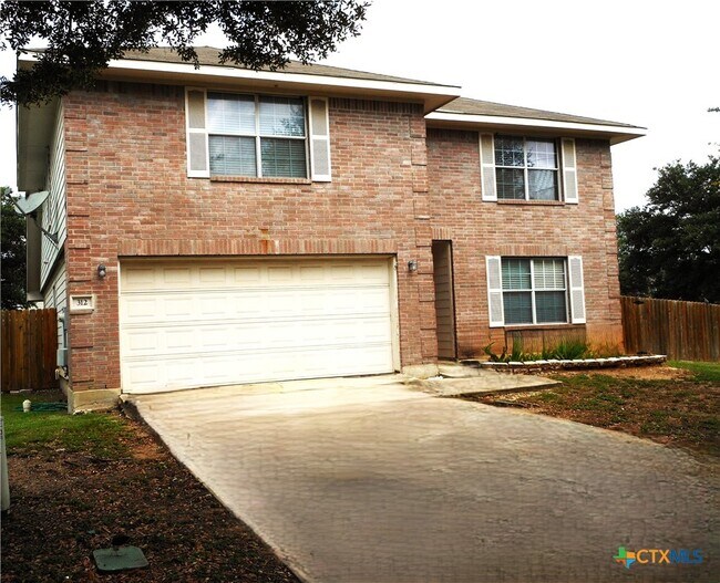 Building Photo - 312 Sparrow