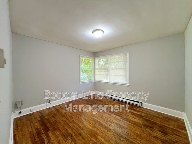 Building Photo - 3141 Columbus Cir