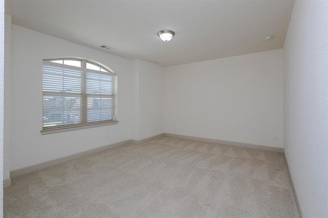 Building Photo - 6337 Saddlebrook Way