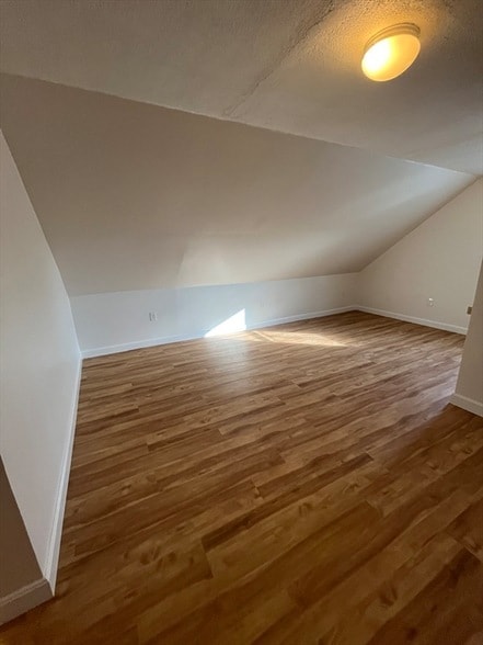 Building Photo - 36 Everett St