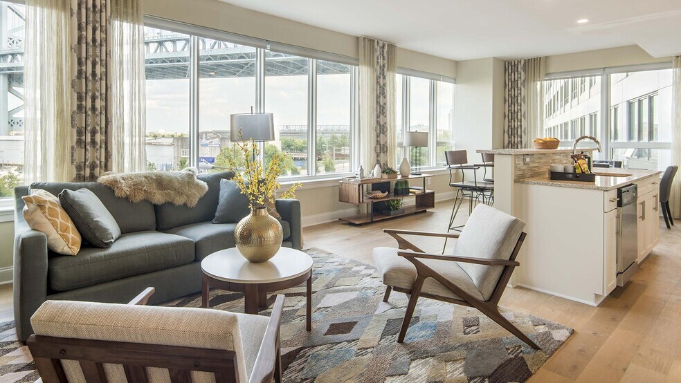 Building Photo - 250 N Christopher Columbus Blvd