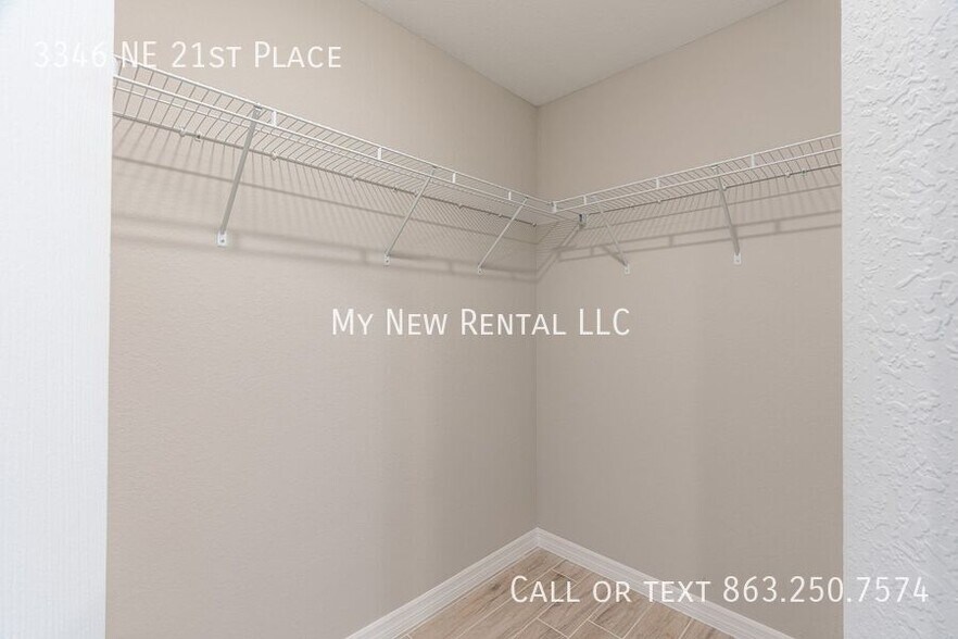 Building Photo - 3346 NE 21st Pl