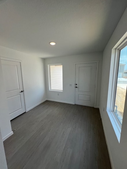 Building Photo - 1311 Neria Lp